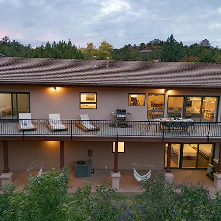 Sedona Sunrise By Avantstay Majestic Red Rocks Views~Walk To Jordan Trailhead~Peloton Bike~Hot Tub~Wifi Exterior photo