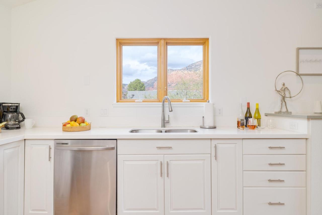 Sedona Sunrise By Avantstay Majestic Red Rocks Views~Walk To Jordan Trailhead~Peloton Bike~Hot Tub~Wifi Exterior photo