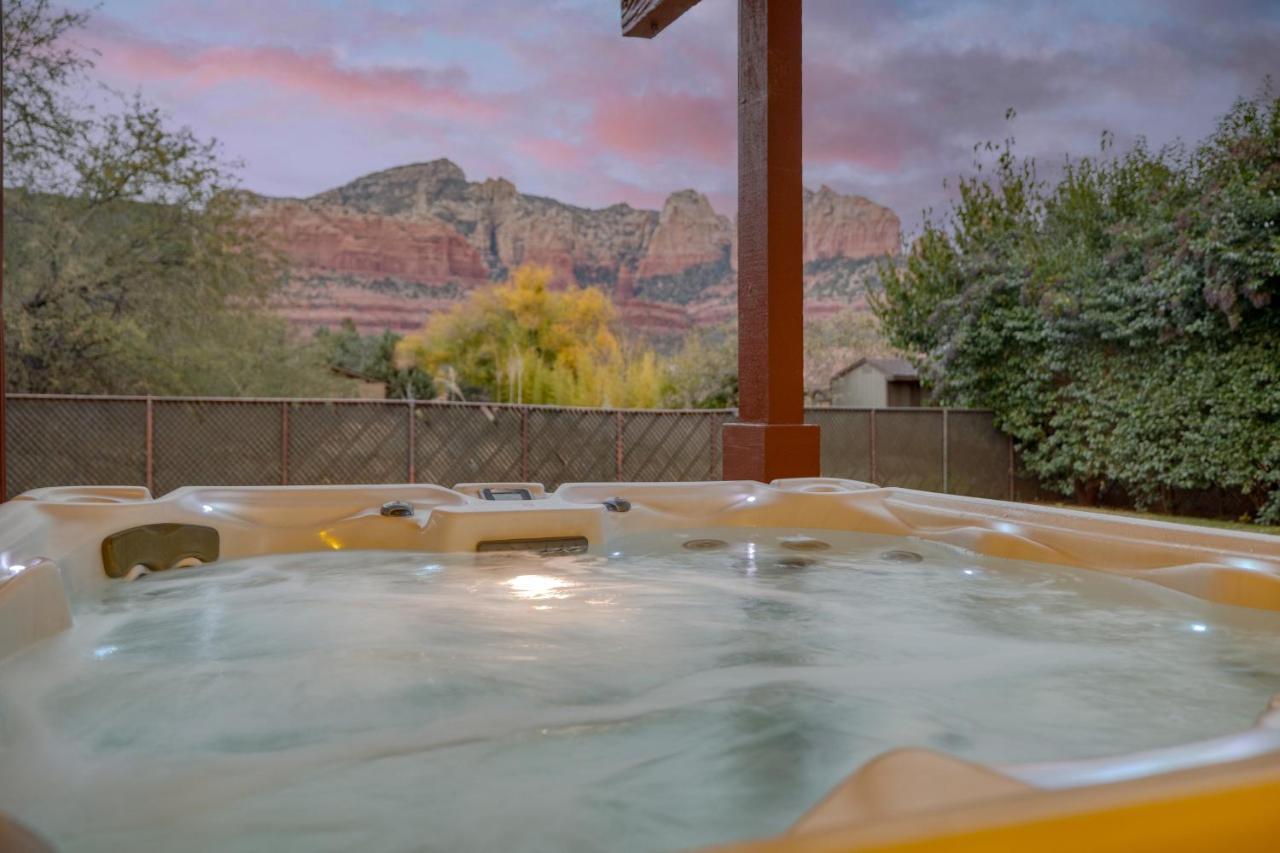 Sedona Sunrise By Avantstay Majestic Red Rocks Views~Walk To Jordan Trailhead~Peloton Bike~Hot Tub~Wifi Exterior photo